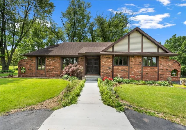 Homes for sale in Nevada, MO | 15096 E Quail Rd, Nevada, MO 64772 | MLS# 2623632