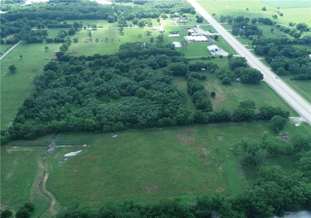 Homes for sale in La Harpe, KS | 801 W Hwy 54 N/A, La Harpe, KS 66751 | MLS# 2623637