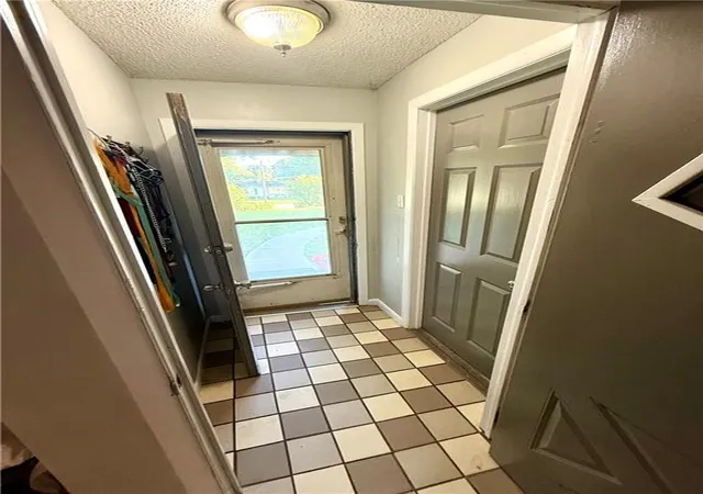 2nd image of 3127 Gene Field Rd, Saint Joseph, MO 64506 | MLS# 2623658