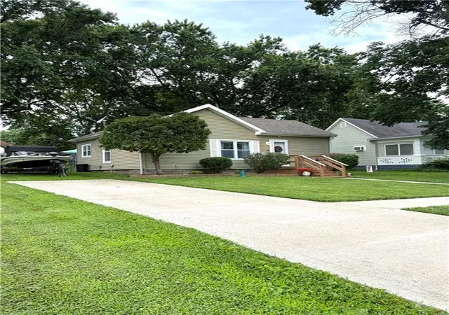 Homes for sale in Brookfield, MO | 815 Meade St, Brookfield, MO 64628 | MLS# 2623663