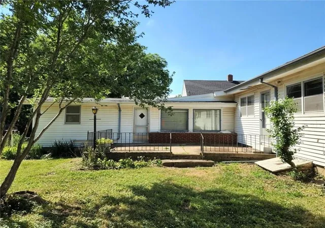 Homes for sale in Windsor, MO | 405 E Colt St, Windsor, MO 65360 | MLS# 2623664