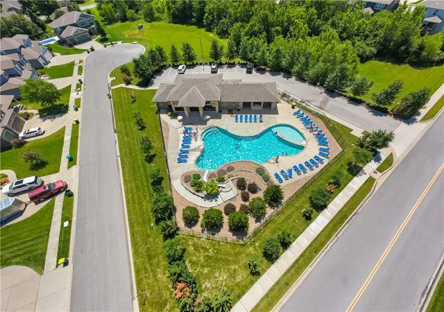 38th image of 1717 Sw Hightown Dr, Lees Summit, MO 64082 | MLS# 2623676
