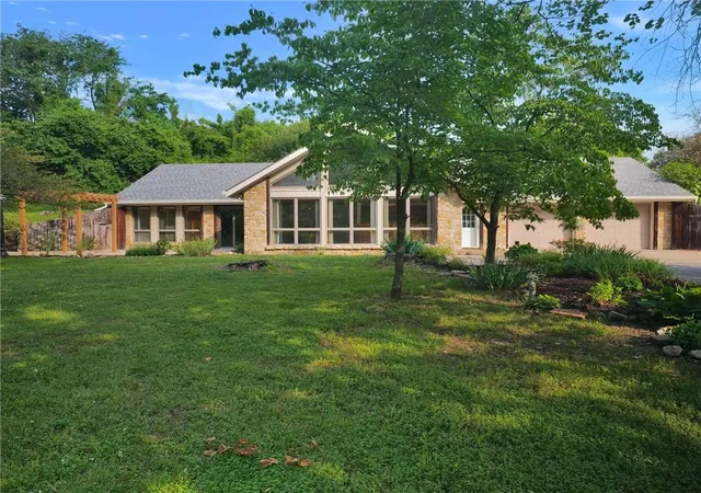 3rd image of 7000 S Buckner Tarsney Rd, Oak Grove, MO 64075 | MLS# 2623706