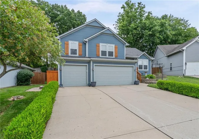 Photo 3 of Sale Pending at 19309 E Lynchburg Pl N, Independence, MO 64058 | MLS# 2623719 | Listing updated on 2026-08-26