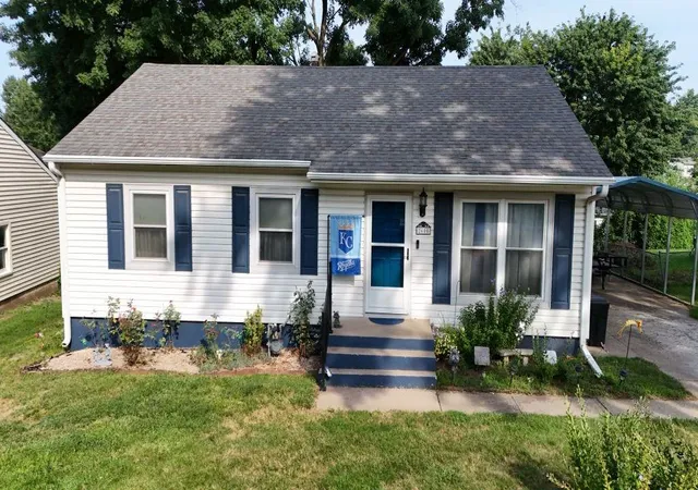 1st image of 2600 Cardinal Ln, Saint Joseph, MO 64503 | MLS# 2623723
