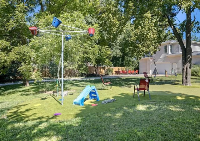 5th image of 1 Hawthorne Pl, Independence, MO 64052 | MLS# 2623725