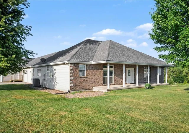 1st image of 31005 Nottingham Ln, Lawson, MO 64062 | MLS# 2623730