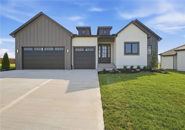 Photo 1 of Single family home for sale at 1223 Larkspur Pl, Raymore, MO 64083 | MLS# 2623733 | Listing updated on 2026-10-08