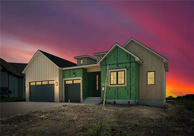 2nd image of 1223 Larkspur Pl, Raymore, MO 64083 | MLS# 2623733