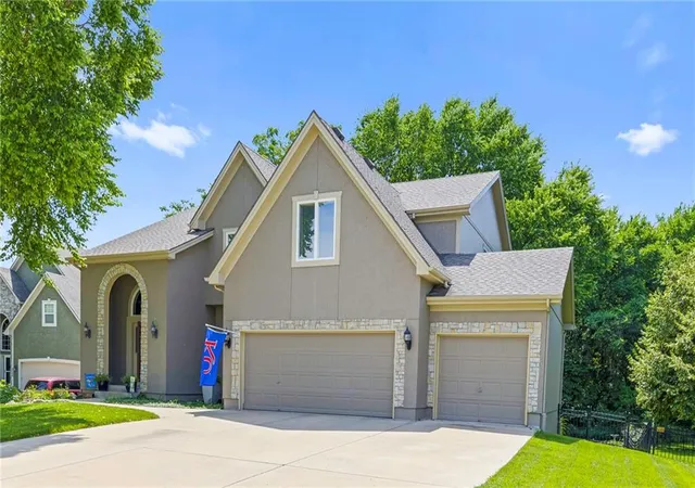 Homes for sale in Shawnee, KS | 6044 Brownridge Dr, Shawnee, KS 66218 | MLS# 2623741