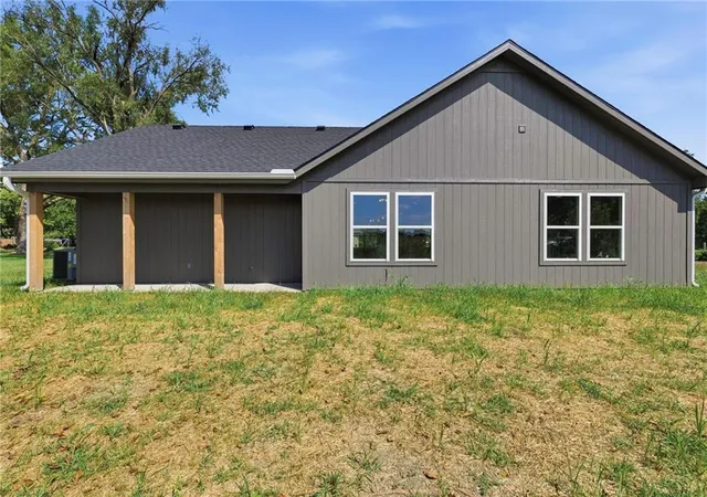 Photo 25 of Single family home for sale at 301 N Pennsylvania St, East Lynne, MO 64743 | MLS# 2623744 | Listing updated on 2026-10-02