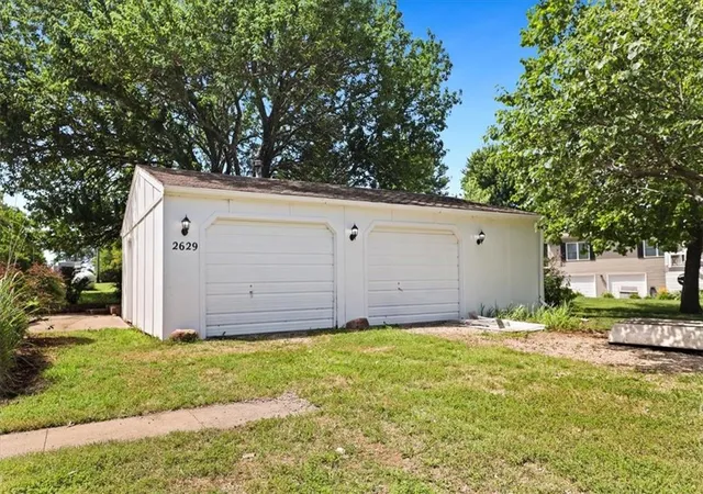 Homes for sale in Vassar, KS | 2629 South Shore Dr, Vassar, KS 66543 | MLS# 2623747