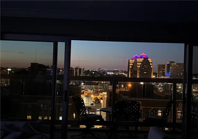 2nd image of Sulgrave Apartments, Kansas City, MO 64112