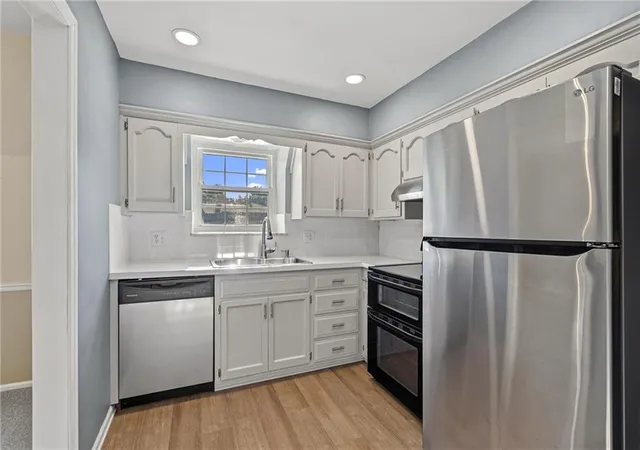 4th image of 5717 Metcalf Ct, Overland Park, KS 66202 | MLS# 2623760