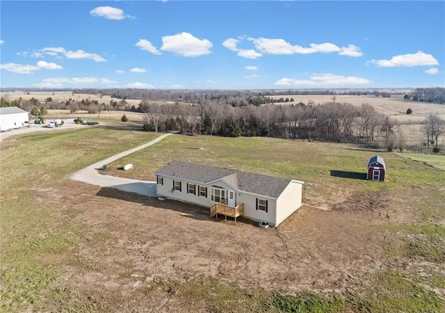 Homes for sale in Richmond, KS | 3066 Ellis Rd, Richmond, KS 66080 | MLS# 2623762