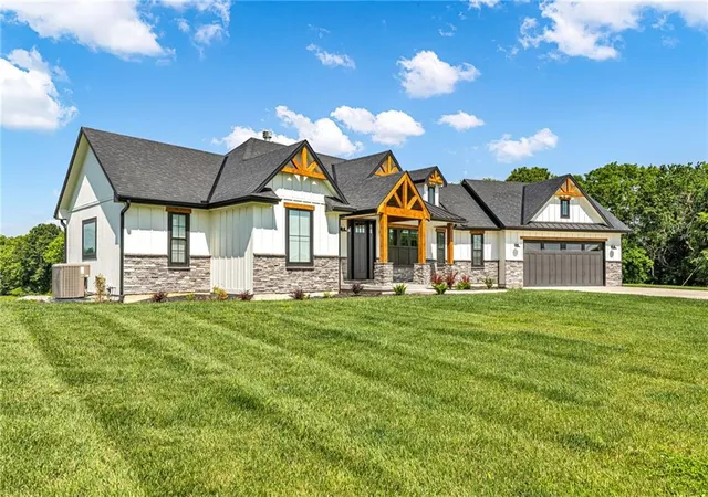 Homes for sale in Odessa, MO | 4023 Hwy 131 Hwy, Odessa, MO 64076 | MLS# 2623766