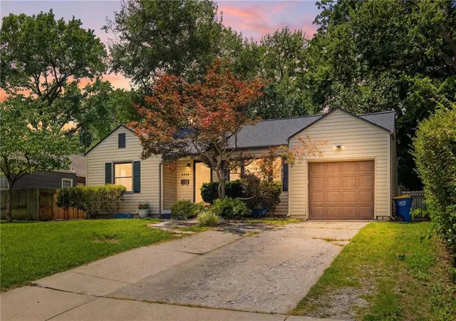 Homes for sale in Roeland Park, KS | 5444 Linden St, Roeland Park, KS 66205 | MLS# 2623768