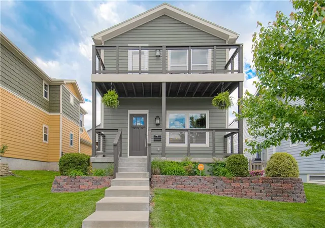 1st image of 2546 Tracy Ave, Kansas City, MO 64108 | MLS# 2623797