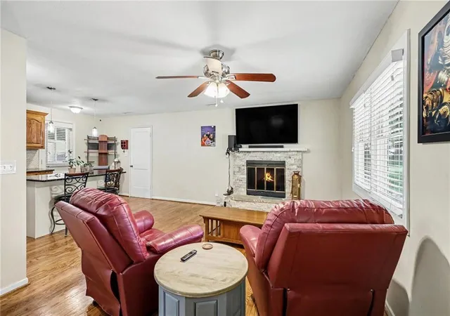4th image of 6401 W 82nd Ter, Overland Park, KS 66204 | MLS# 2623802