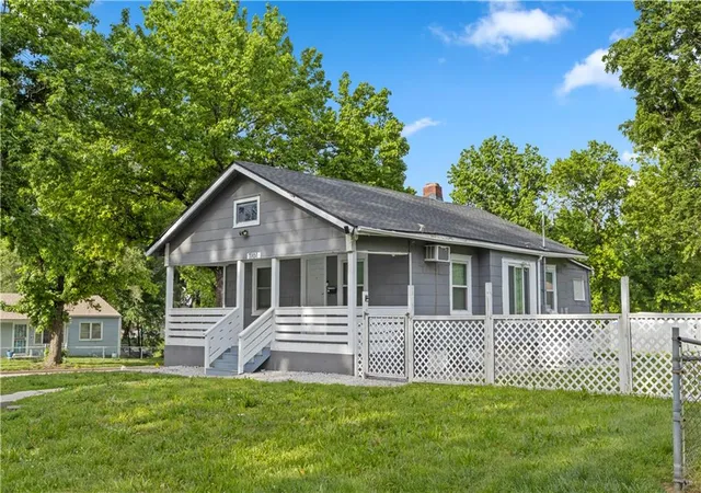 Photo 1 of Sale Pending at 7101 Indiana Ave, Kansas City, MO 64132 | MLS# 2623803 | Listing updated on 2026-10-01