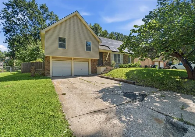 Photo 2 of Single family home for sale at 16721 Hardee St, Belton, MO 64012 | MLS# 2623808 | Listing updated on 2026-09-23