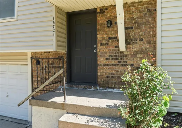 4th image of 16721 Hardee St, Belton, MO 64012 | MLS# 2623808