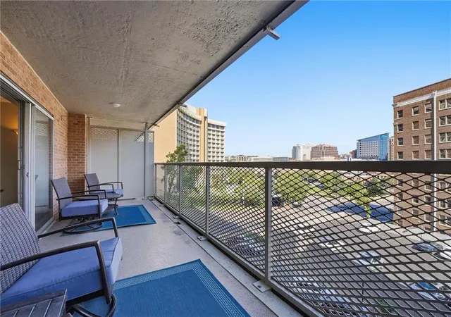 Condo for sale at 310 W 49th Street #201, Kansas City, MO 64112 | MLS# 2623827