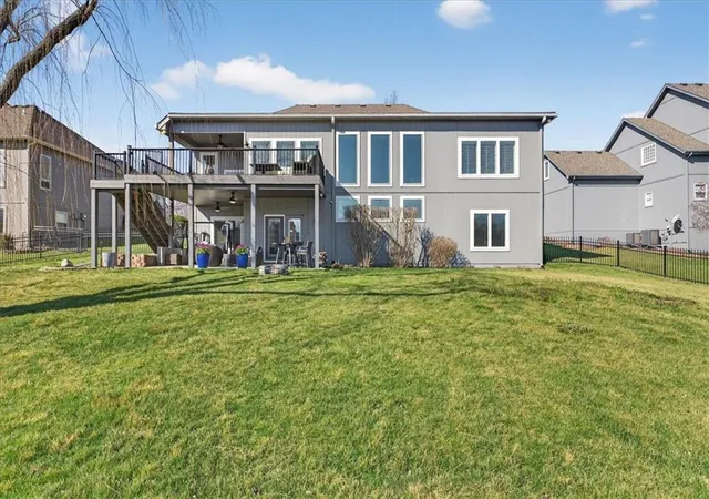 Photo 4 of Single family home for sale at 2809 Carlton Dr, Lees Summit, MO 64082 | MLS# 2623842 | Listing updated on 2026-08-03