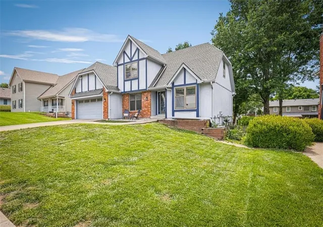Homes for sale in Kansas City, MO | 8020 N Flora Ave, Kansas City, MO 64118 | MLS# 2623843