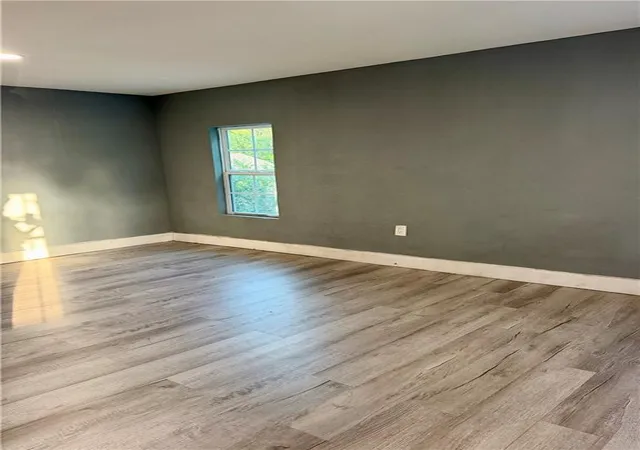 10th image of 1003 W 1st St, Coffeyville, KS 67337 | MLS# 2623857
