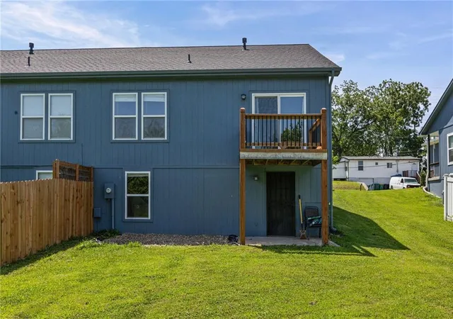 2nd image of 163 Warner Ave, Bonner Springs, KS 66012 | MLS# 2623859