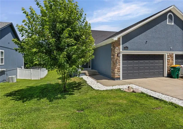 4th image of 163 Warner Ave, Bonner Springs, KS 66012 | MLS# 2623859