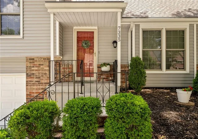 Homes for sale in Shawnee, KS | 7335 Monrovia St, Shawnee, KS 66216 | MLS# 2623875