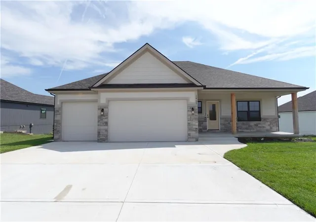 Photo 1 of Single family home for sale at 12735 N Champanel Way, Platte City, MO 64079 | MLS# 2623879 | Listing updated on 2026-09-27
