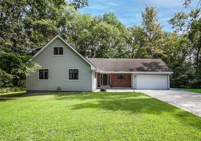 Photo 1 of Single family home for sale at 17601 River Dr, Kearney, MO 64060 | MLS# 2623914 | Listing updated on 2026-09-05