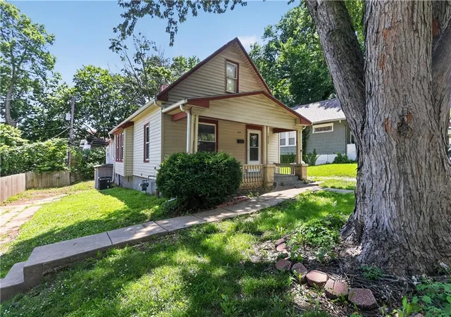 5th image of 1829 Oakland Ave, Kansas City, KS 66102 | MLS# 2623922