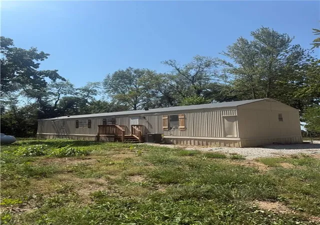 Photo 2 of Sale Pending at 2924 Dune Rd, Odessa, MO 64076 | MLS# 2623939 | Listing updated on 2026-09-26