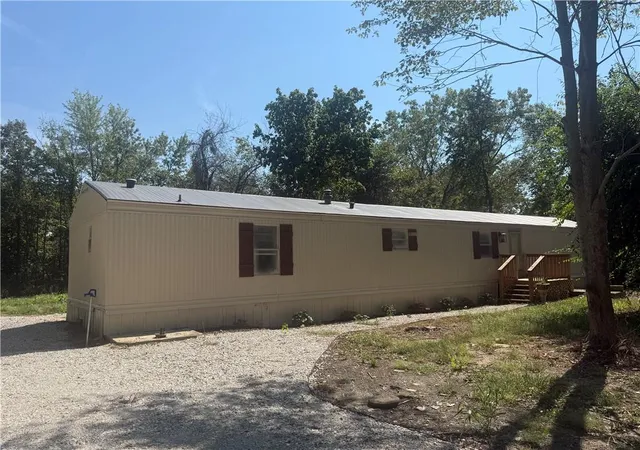 Photo 3 of Sale Pending at 2924 Dune Rd, Odessa, MO 64076 | MLS# 2623939 | Listing updated on 2026-09-26
