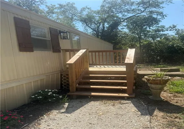 Photo 4 of Sale Pending at 2924 Dune Rd, Odessa, MO 64076 | MLS# 2623939 | Listing updated on 2026-09-26