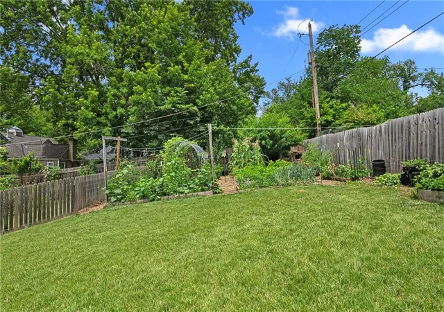 25th image of 9627 Windsor St, Leawood, KS 66206 | MLS# 2623973