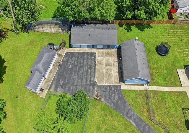 3rd image of 1712 S Hands St, Independence, MO 64055 | MLS# 2623982