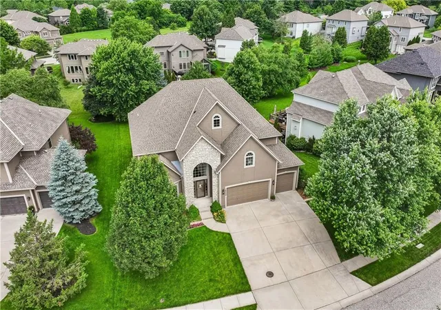 1st image of 16200 Ballentine St, Overland Park, KS 66221 | MLS# 2623995
