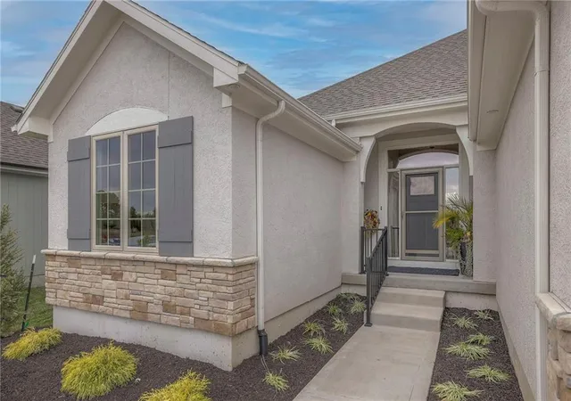 Photo 1 of Sale Pending at 13828 Westgate St, Overland Park, KS 66221 | MLS# 2623999 | Listing updated on 2026-06-03