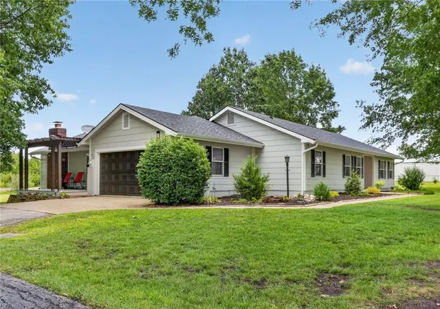 Homes for sale in Gardner, KS | 35352 W 146Th St, Gardner, KS 66030 | MLS# 2624007
