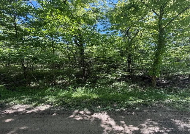 Homes for sale in Linn Valley, KS | 10 Scenic Ln, Linn Valley, KS 66040 | MLS# 2624016
