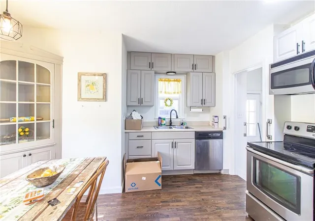 2nd image of 122 S Campbell St, Pleasant Hill, MO 64080 | MLS# 2624019