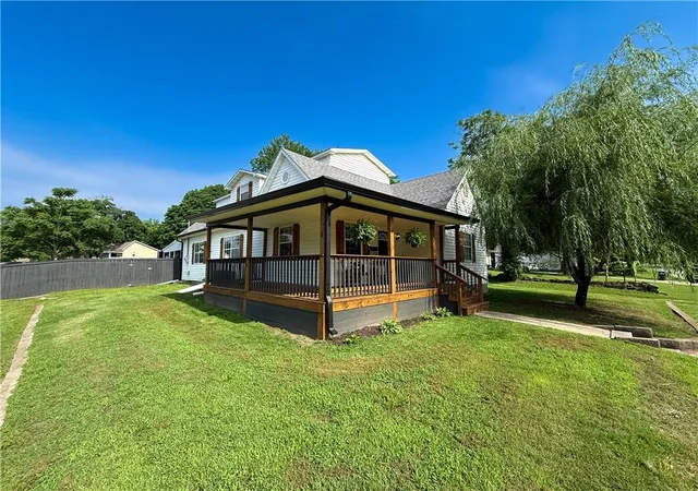 3rd image of 526 S West St, Nevada, MO 64772 | MLS# 2624048