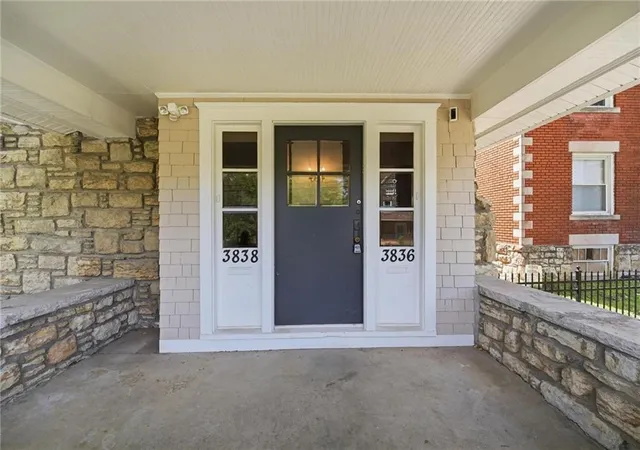 Photo 5 of House for sale at 3836 Wyandotte St, Kansas City, MO 64111 | MLS# 2624066 | Listing updated on 2026-08-19