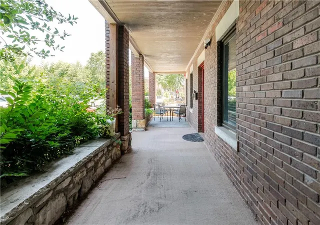 Homes for sale in Kansas City, MO | 512 Troost Ave, Kansas City, MO 64106 | MLS# 2624098