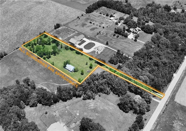 1st image of 26870 W 199th St, Gardner, KS 66030 | MLS# 2624107